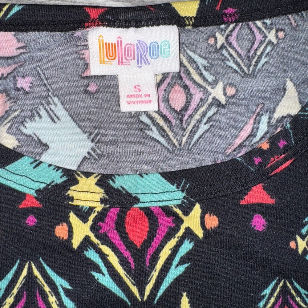 LuLaRoe Multicolor Geometric Top